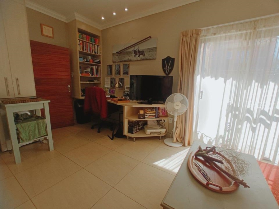 1 Bedroom Property for Sale in Die Bult Western Cape